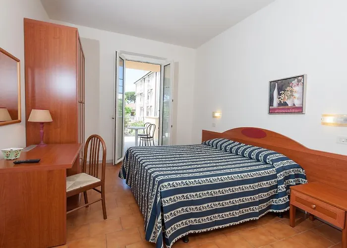 Apuana Марина-ди-Пьетрасанта