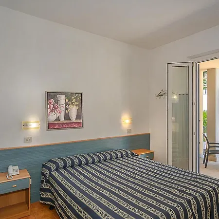 Apuana Hotel 3*