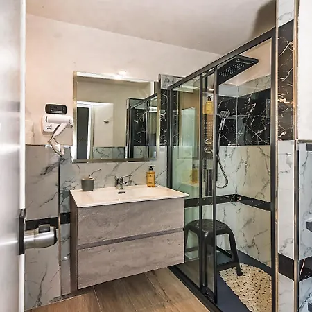 Hotel Apuana 3*