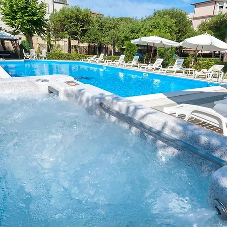 Hotel Apuana
