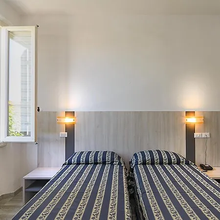 Apuana Hotell