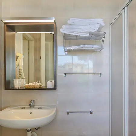 Apuana Марина-ді-П'єтразанта